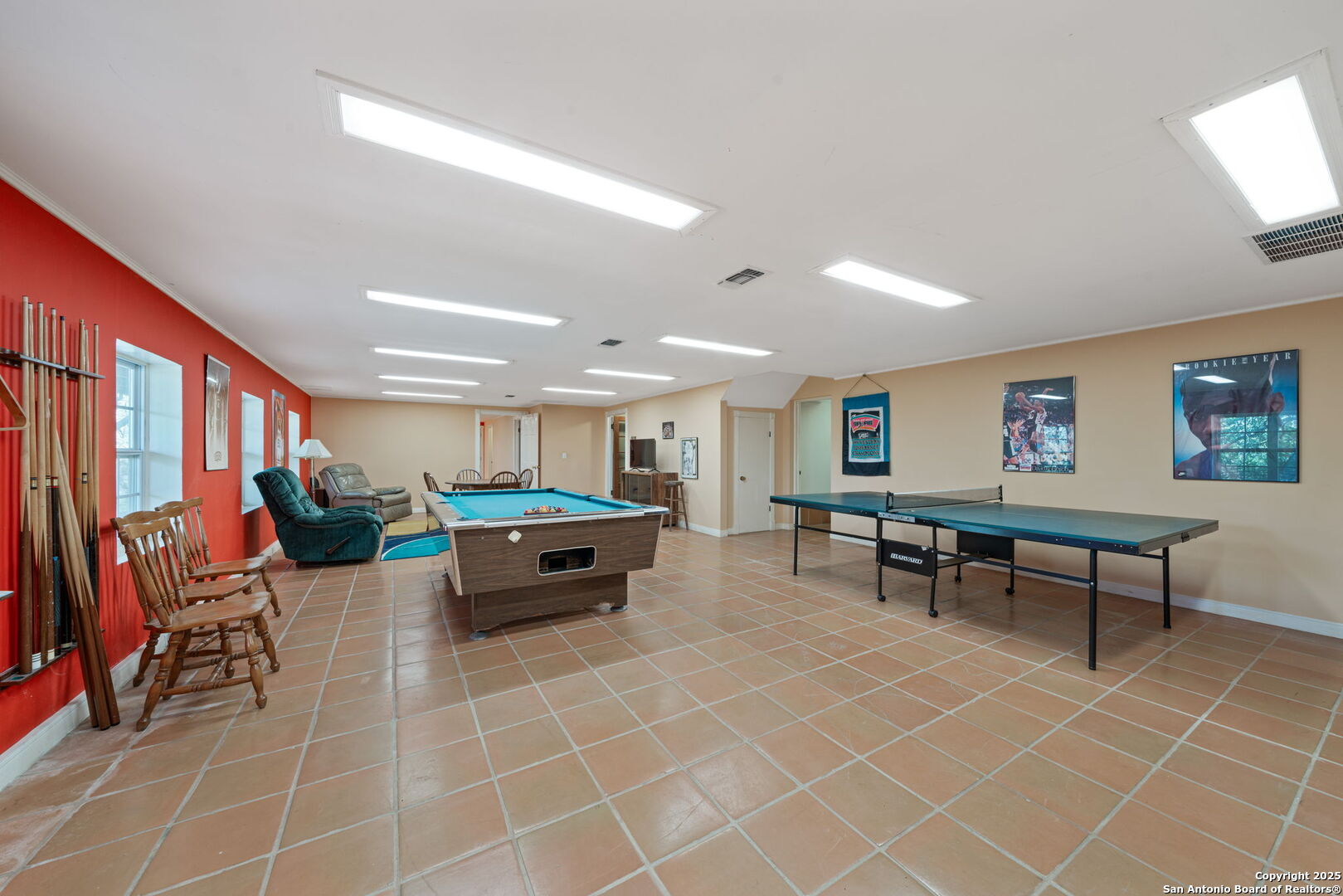 388 Oak Pipe Creek TX 78063
