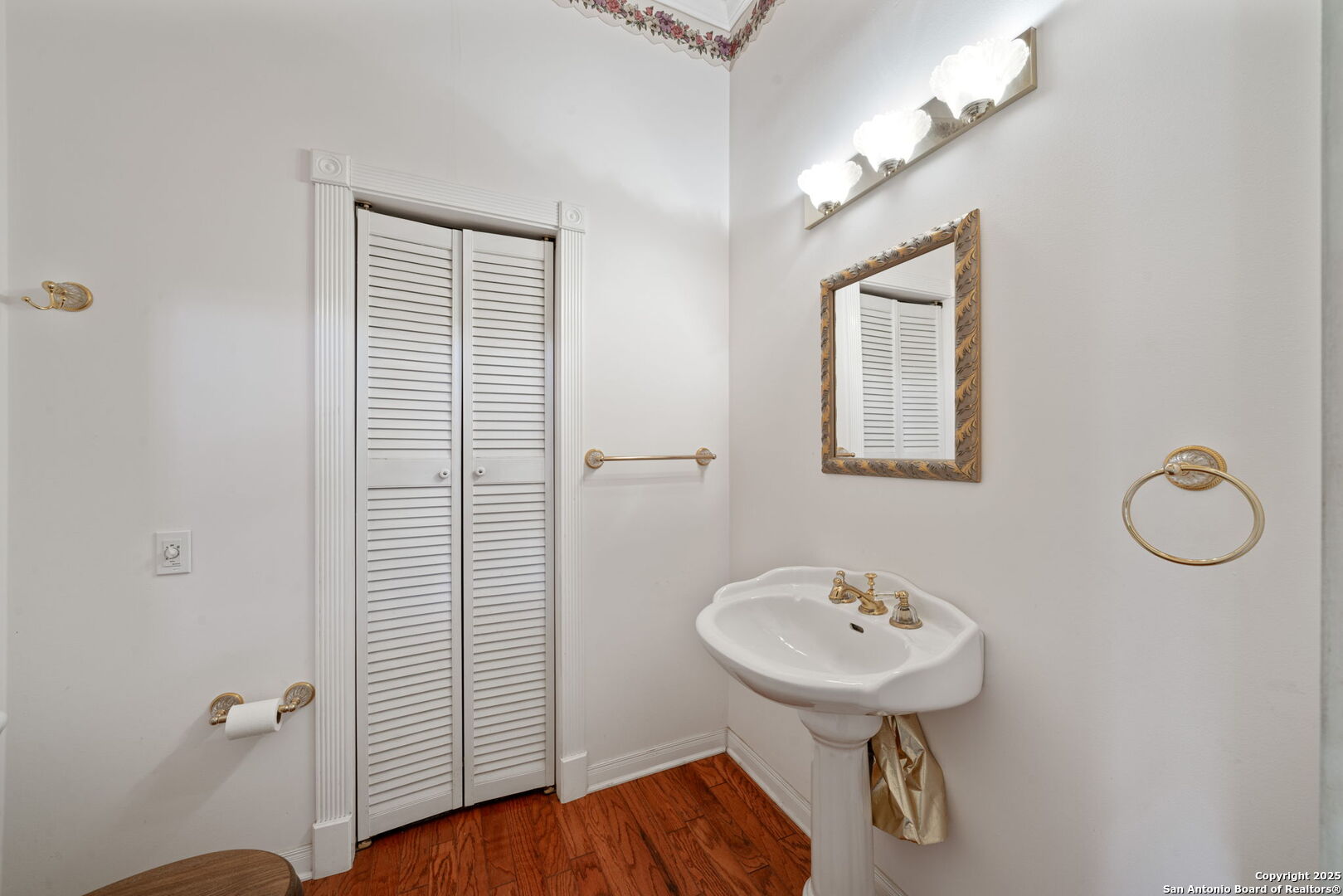 388 Oak Pipe Creek TX 78063