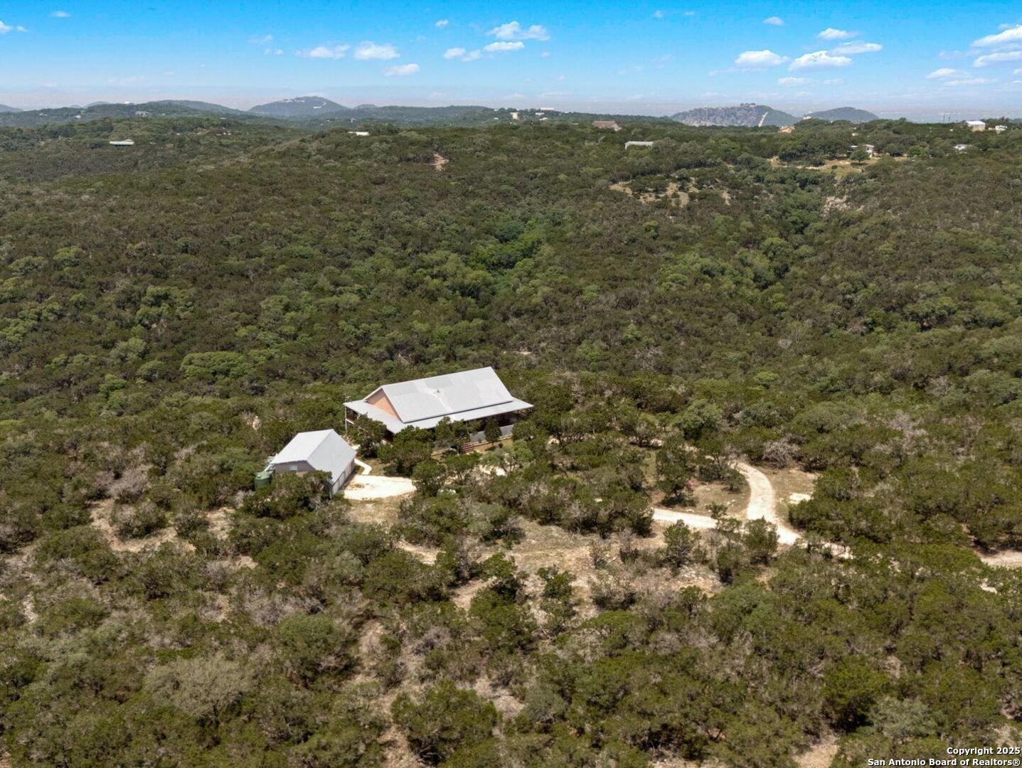 388 Oak Pipe Creek TX 78063