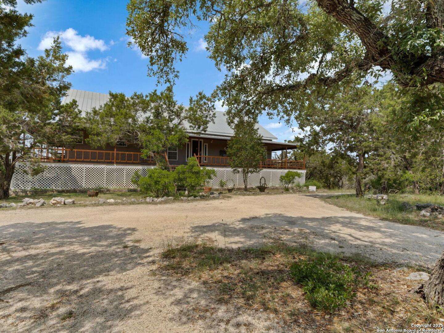 388 Oak Pipe Creek TX 78063