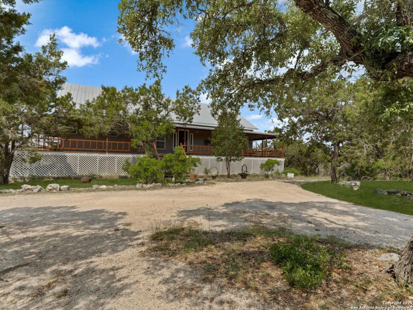 388 Oak Pipe Creek TX 78063