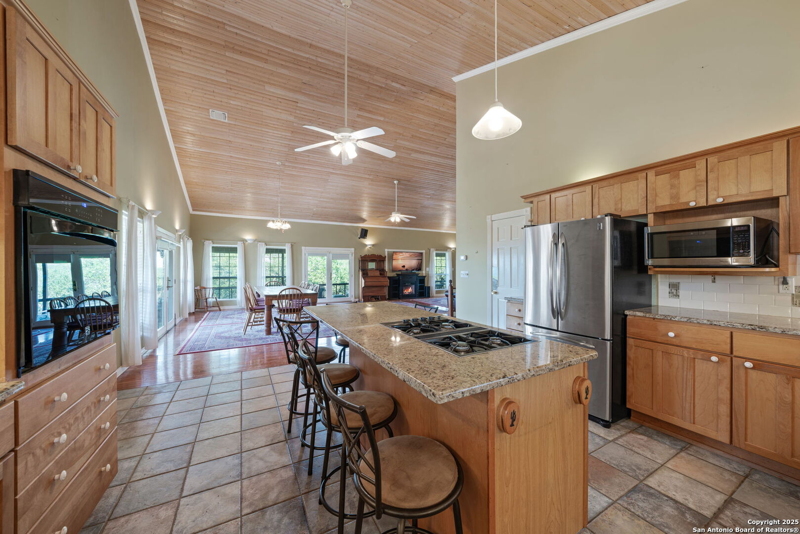 388 Oak Pipe Creek TX 78063