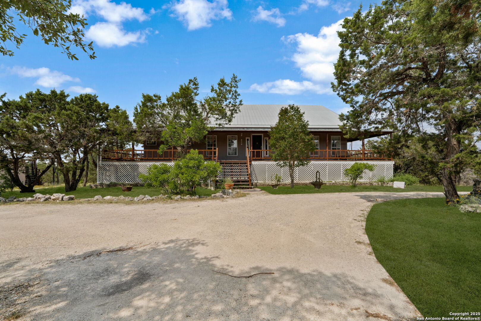388 Oak Pipe Creek TX 78063