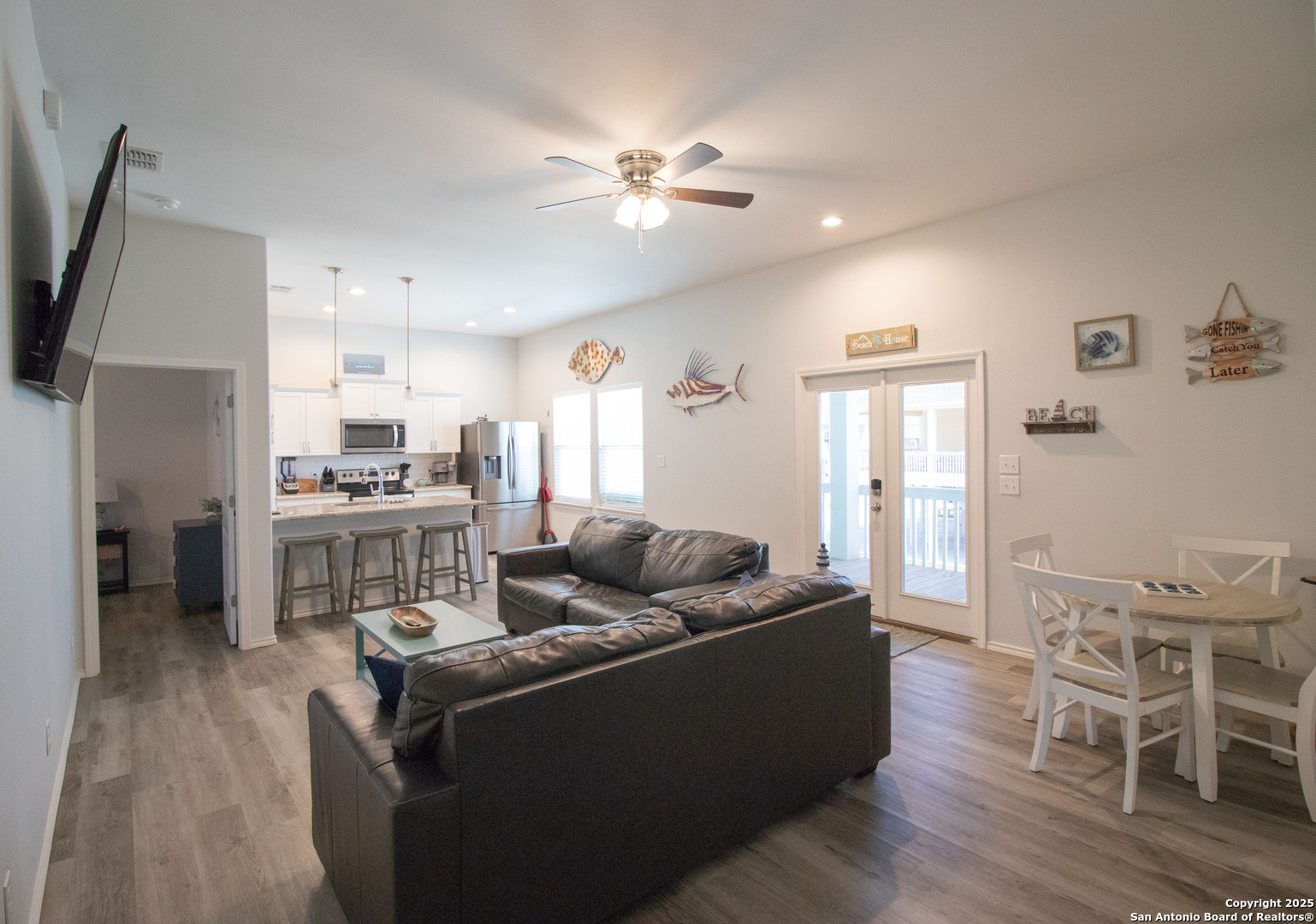 207 Paradise Drive Rockport TX 78382