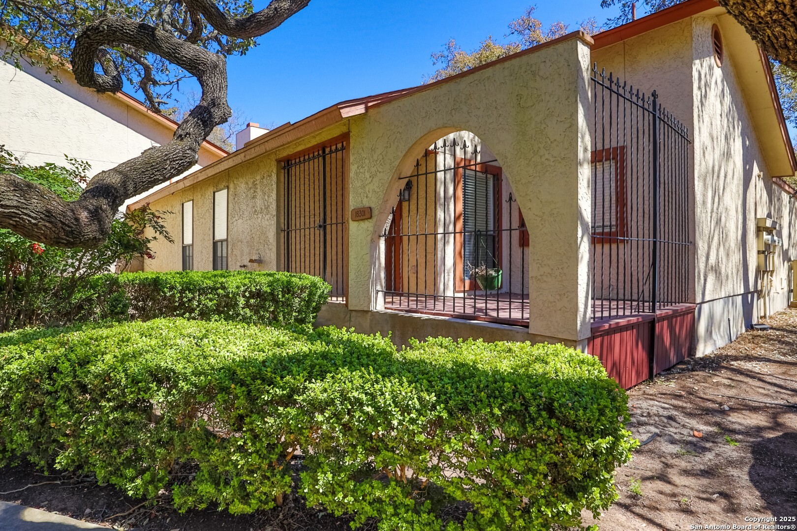 16301 Avenida Del Luna San Antonio TX 78232