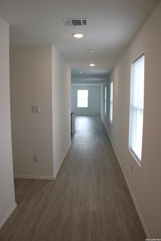 124 Horseshoe Trail Pleasanton TX 78064