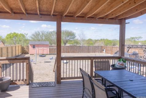 524 Indian Crossing Jourdanton TX 78026