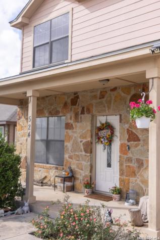 524 Indian Crossing Jourdanton TX 78026
