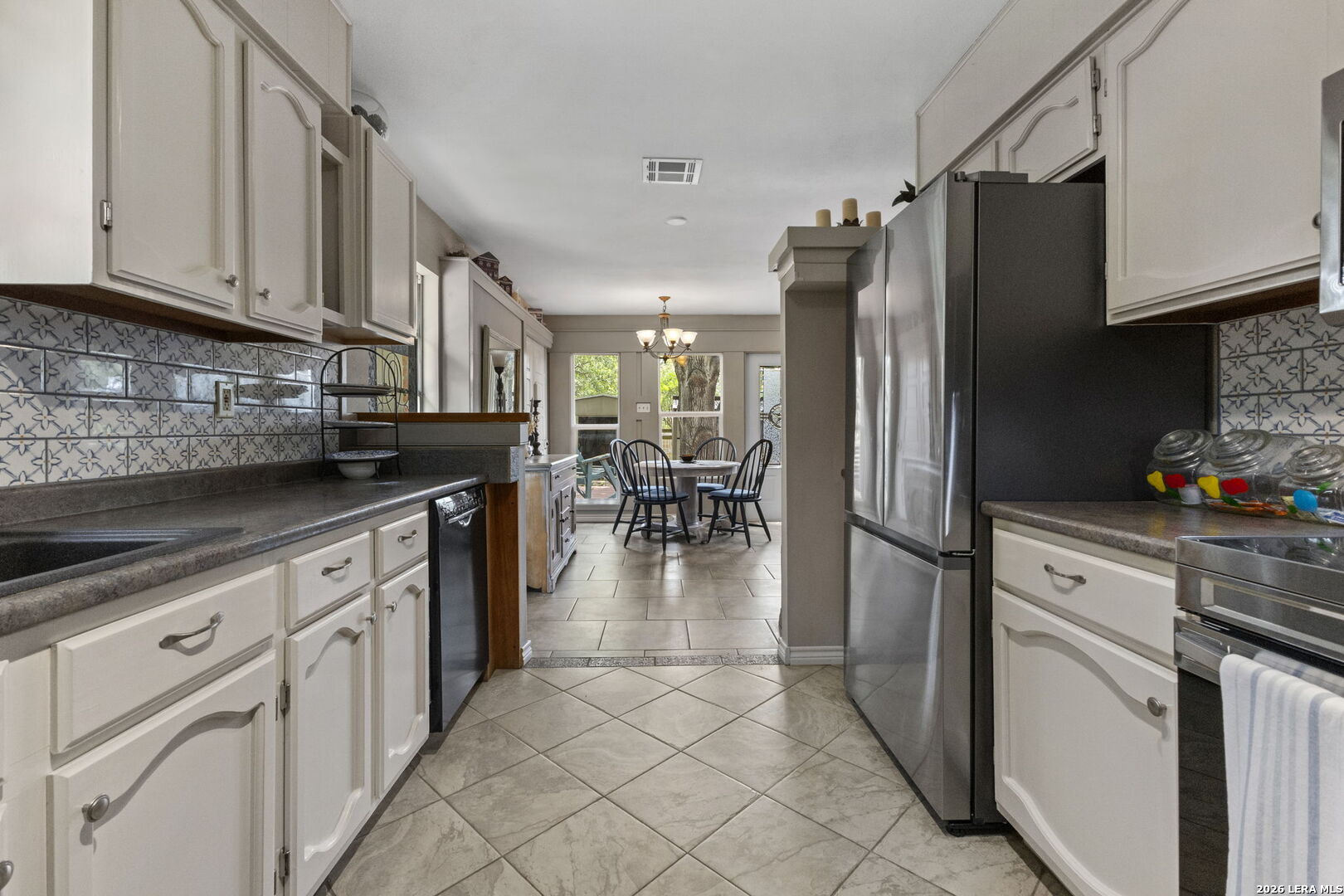 346 Rainbow Drive Lakehills TX 78063
