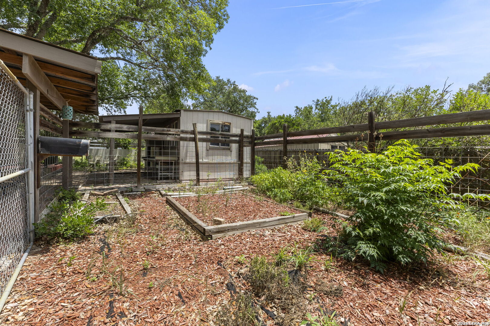 346 Rainbow Drive Lakehills TX 78063