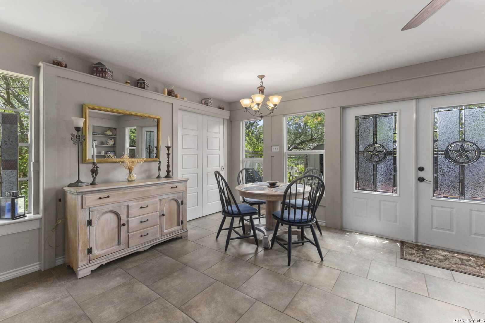 346 Rainbow Drive Lakehills TX 78063