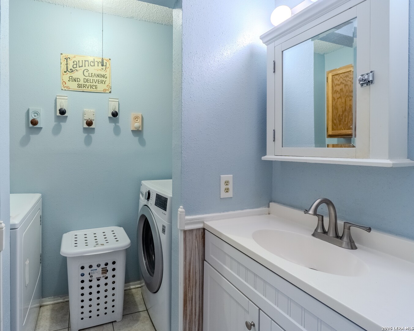 9763 Hidden Brook San Antonio TX 78250
