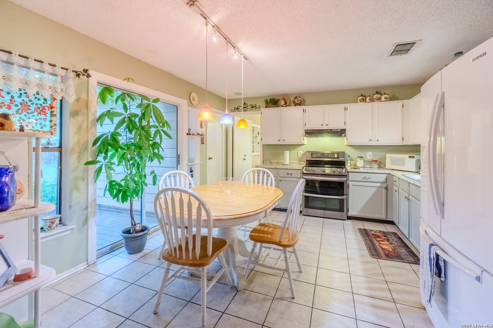 9763 Hidden Brook San Antonio TX 78250