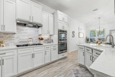 1719 Nightshade San Antonio TX 78260