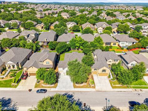1719 Nightshade San Antonio TX 78260