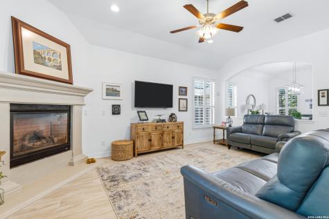 1719 Nightshade San Antonio TX 78260