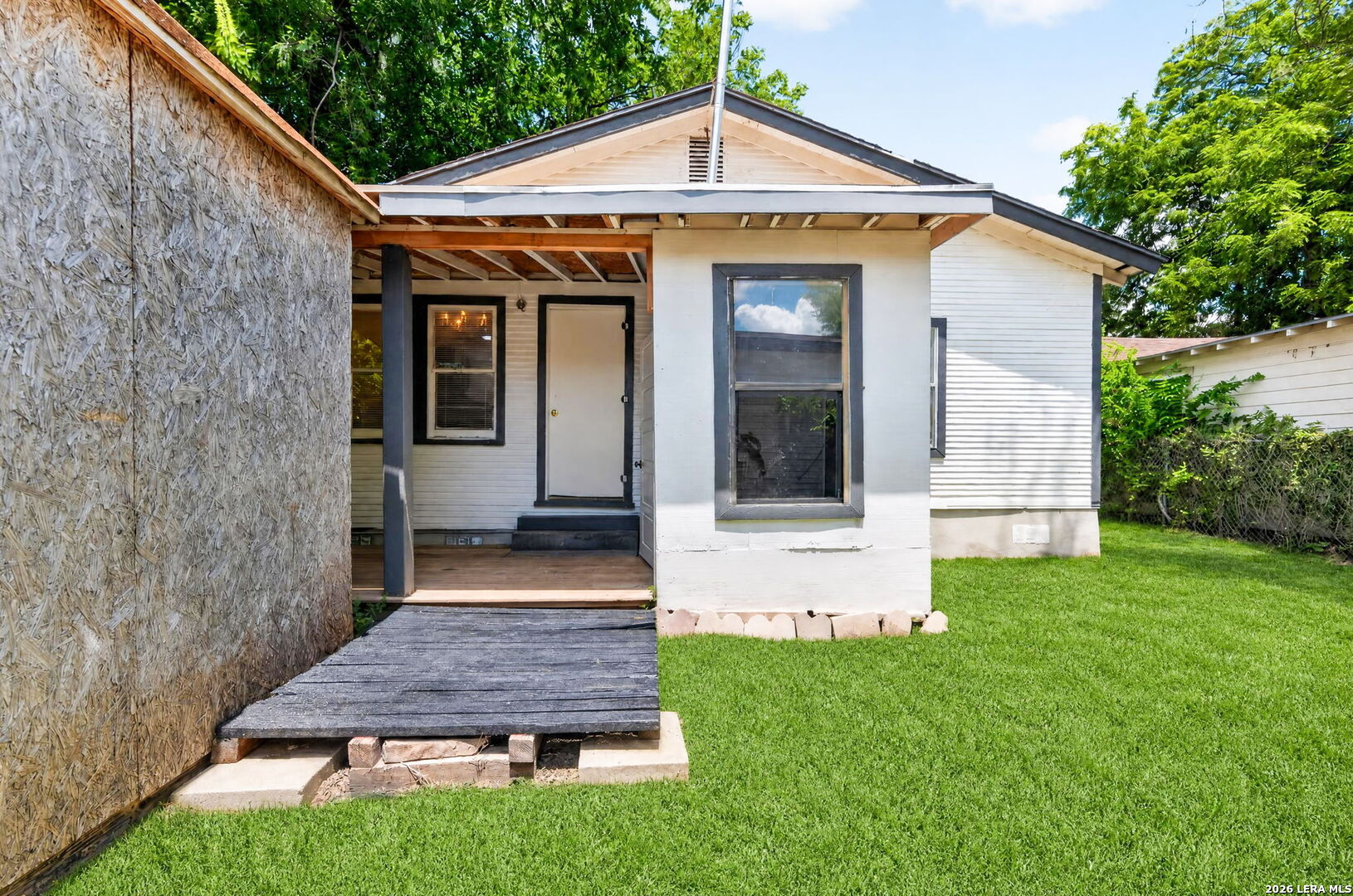 146 W Zavalla San Antonio TX 78204