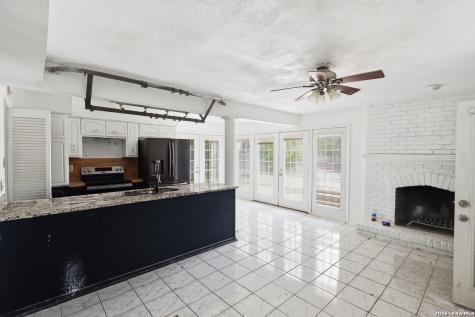 10804 Lands Run Street San Antonio TX 78230