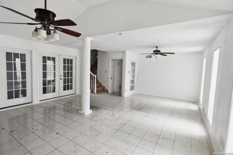 10804 Lands Run Street San Antonio TX 78230