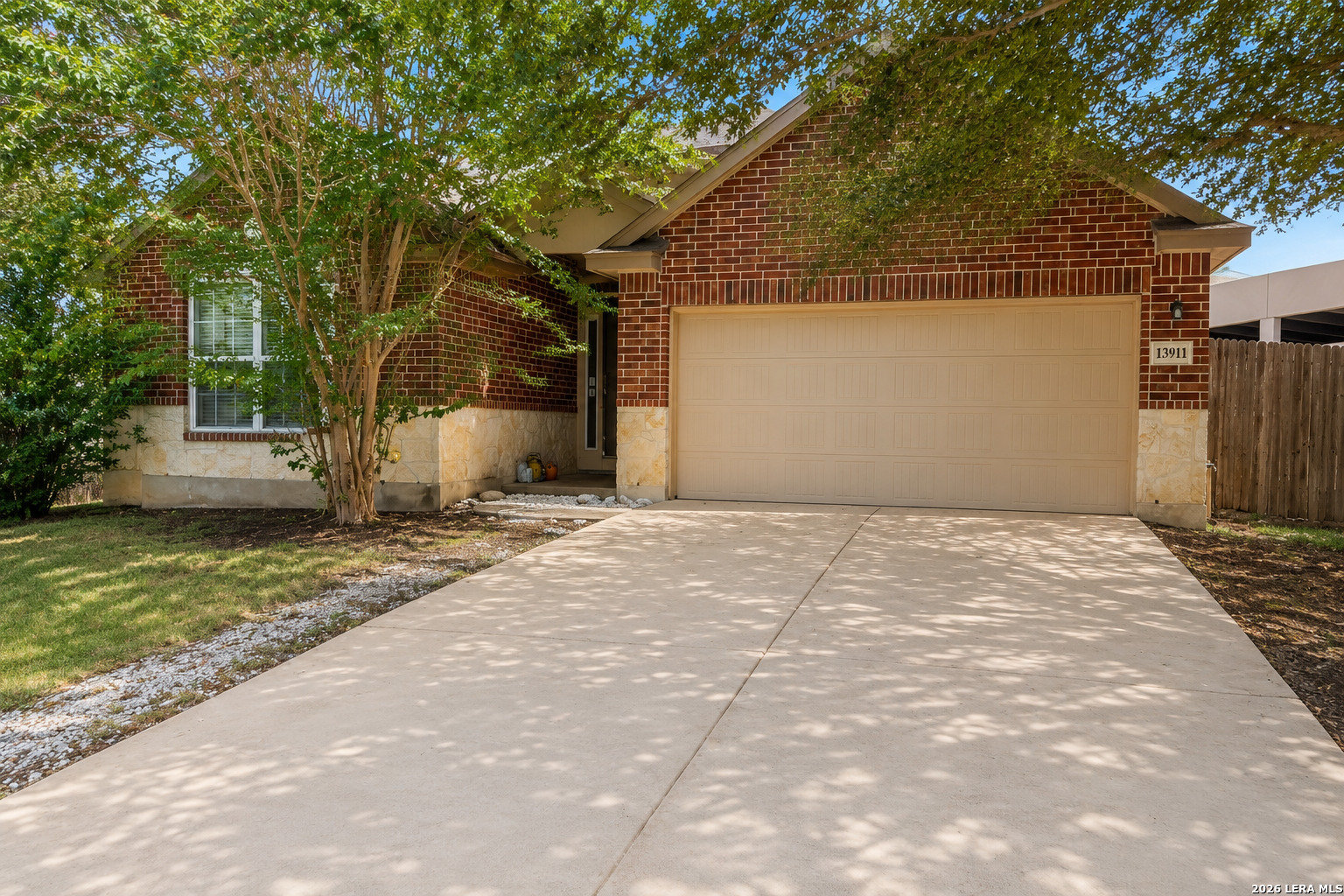 13911 Blakeville Live Oak TX 78233