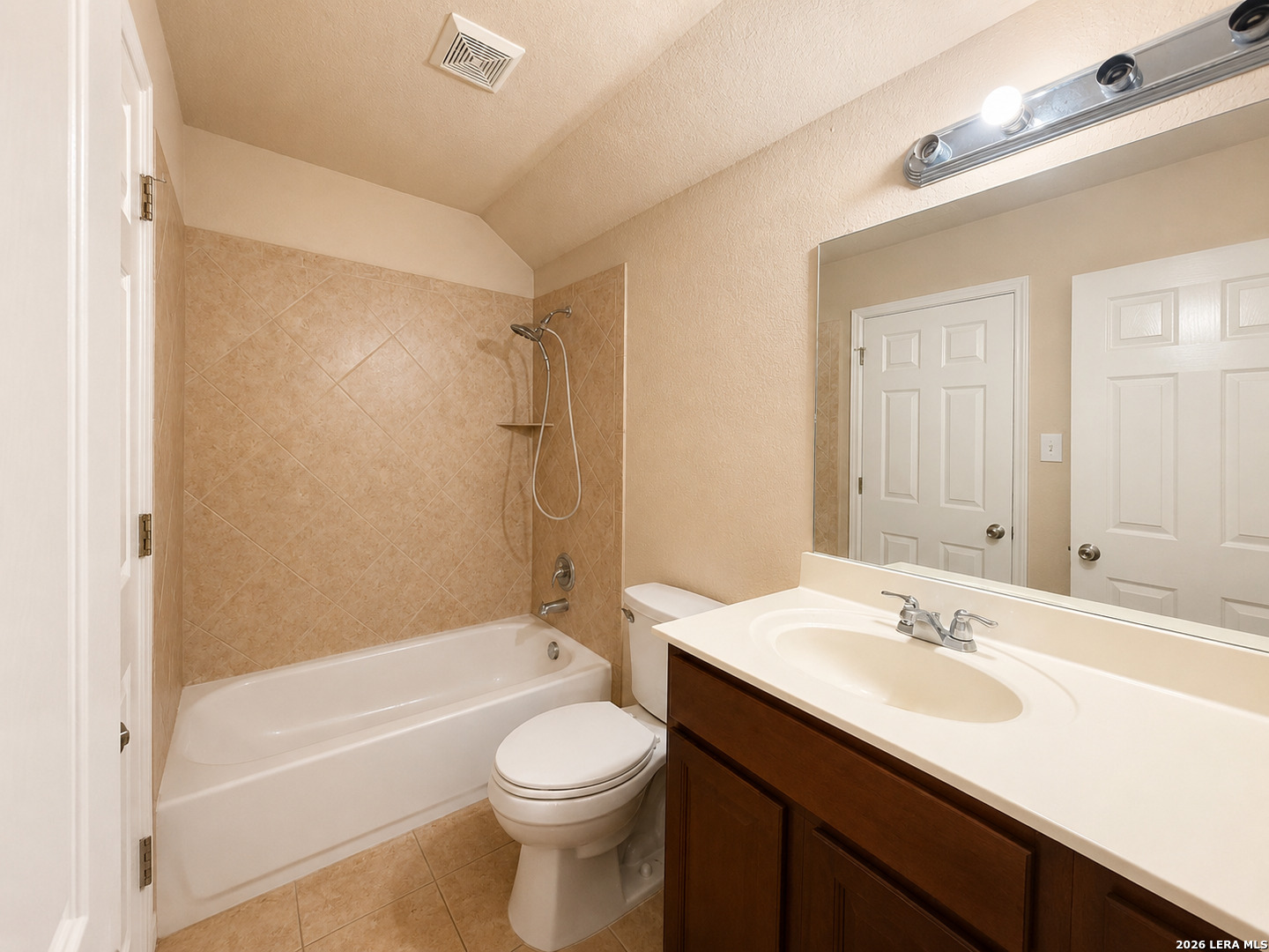 13911 Blakeville Live Oak TX 78233