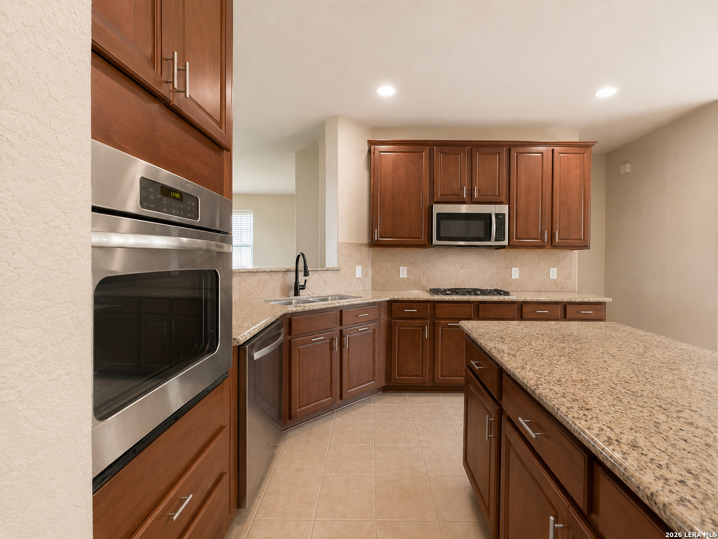 13911 Blakeville Live Oak TX 78233