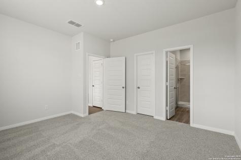 187 Hunters Camp San Antonio TX 78245