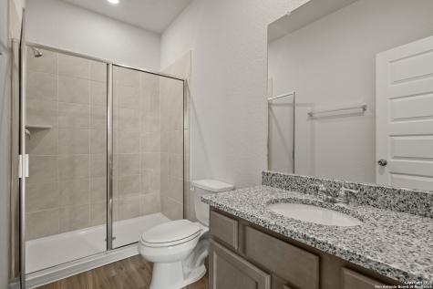 187 Hunters Camp San Antonio TX 78245