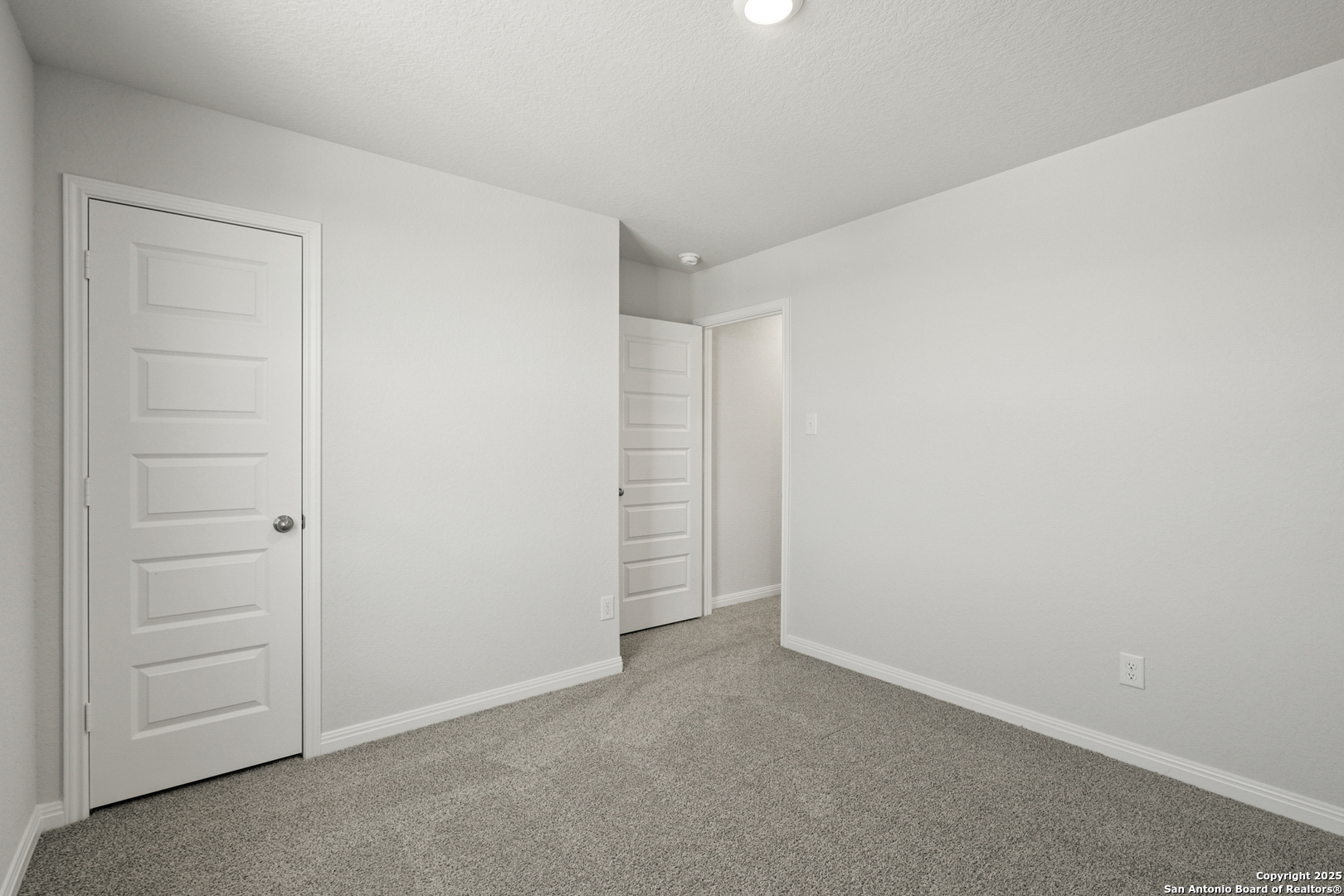 187 Hunters Camp San Antonio TX 78245
