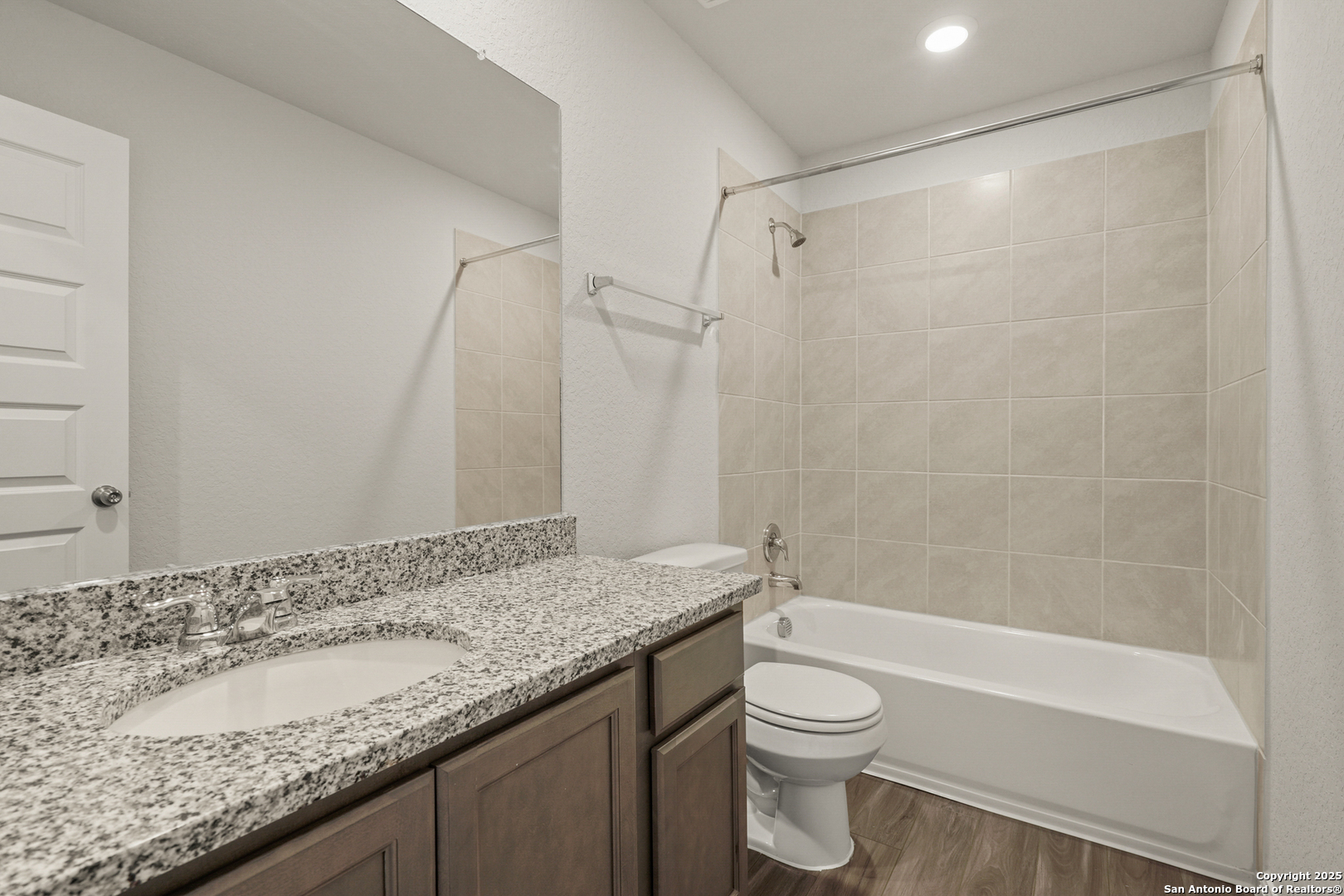 187 Hunters Camp San Antonio TX 78245
