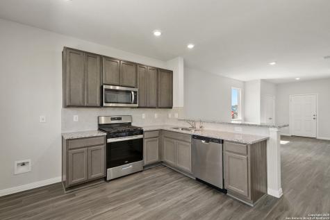187 Hunters Camp San Antonio TX 78245