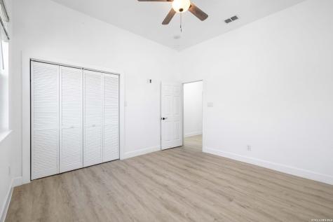 1104 Santa Rosa Court Canyon Lake TX 78133