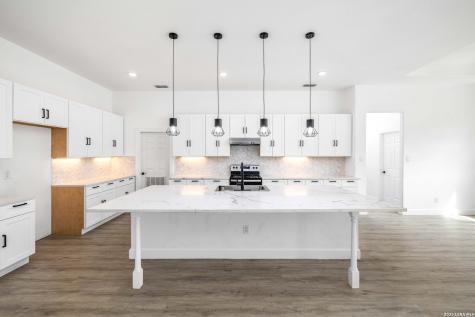 1104 Santa Rosa Court Canyon Lake TX 78133