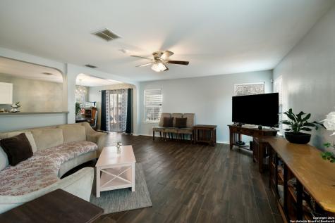 7115 Horizon Star San Antonio TX 78252