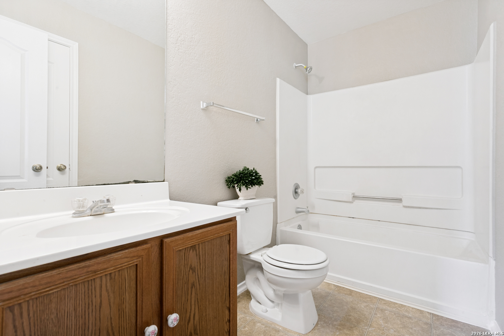 17238 Irongate Rail San Antonio TX 78247