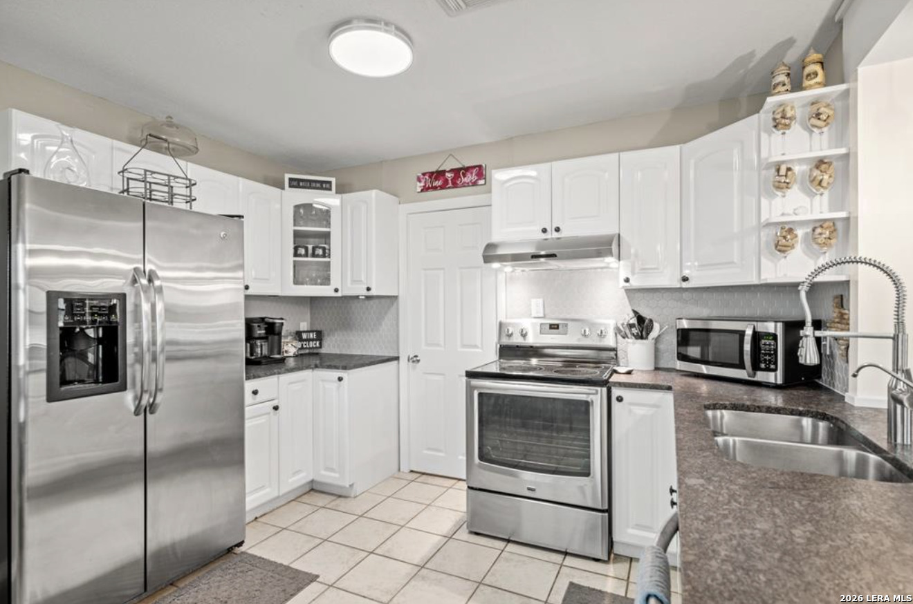 500 Cross Mountain Drive Fredericksburg TX 78624