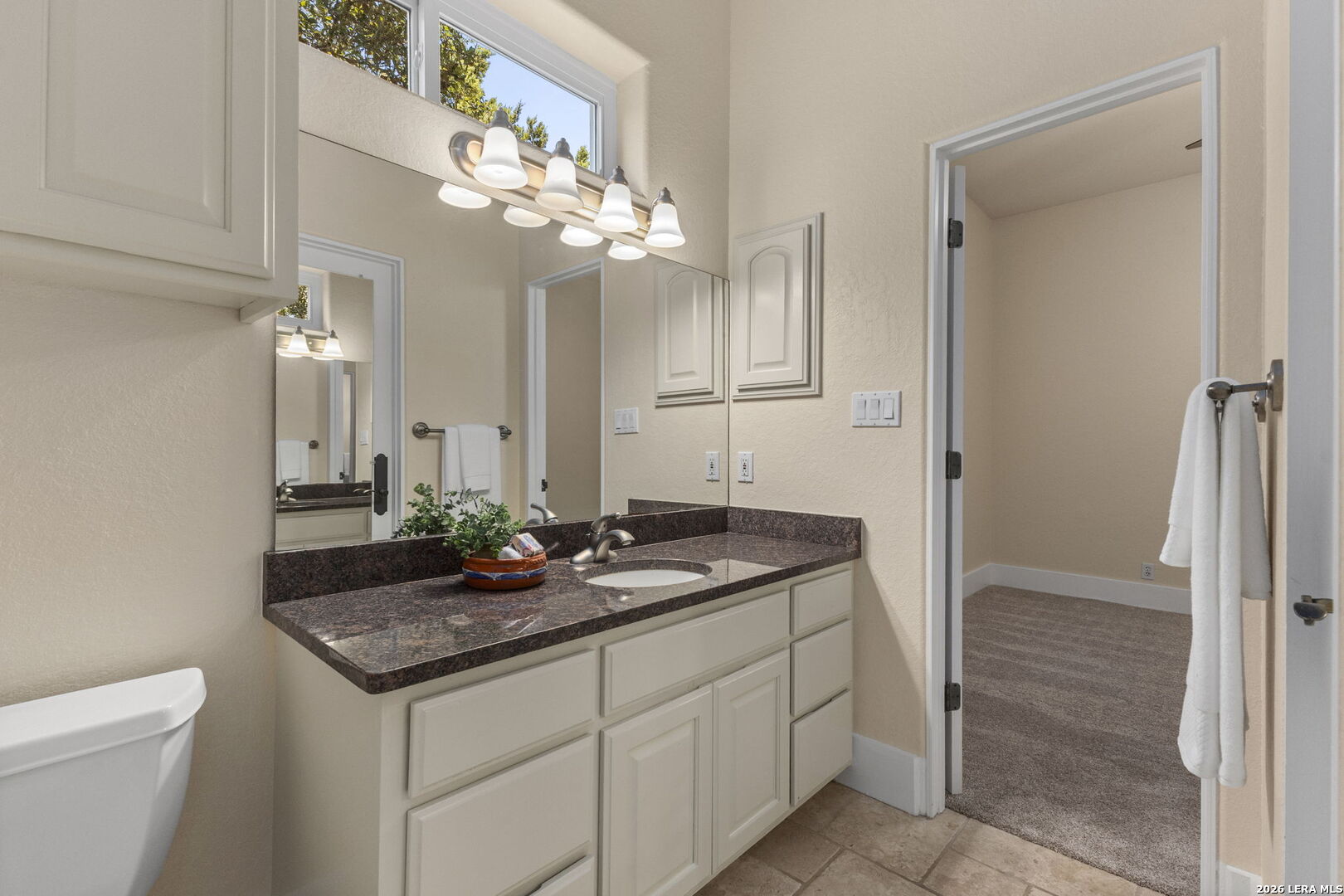 15529 Escarpment Ok Helotes TX 78023