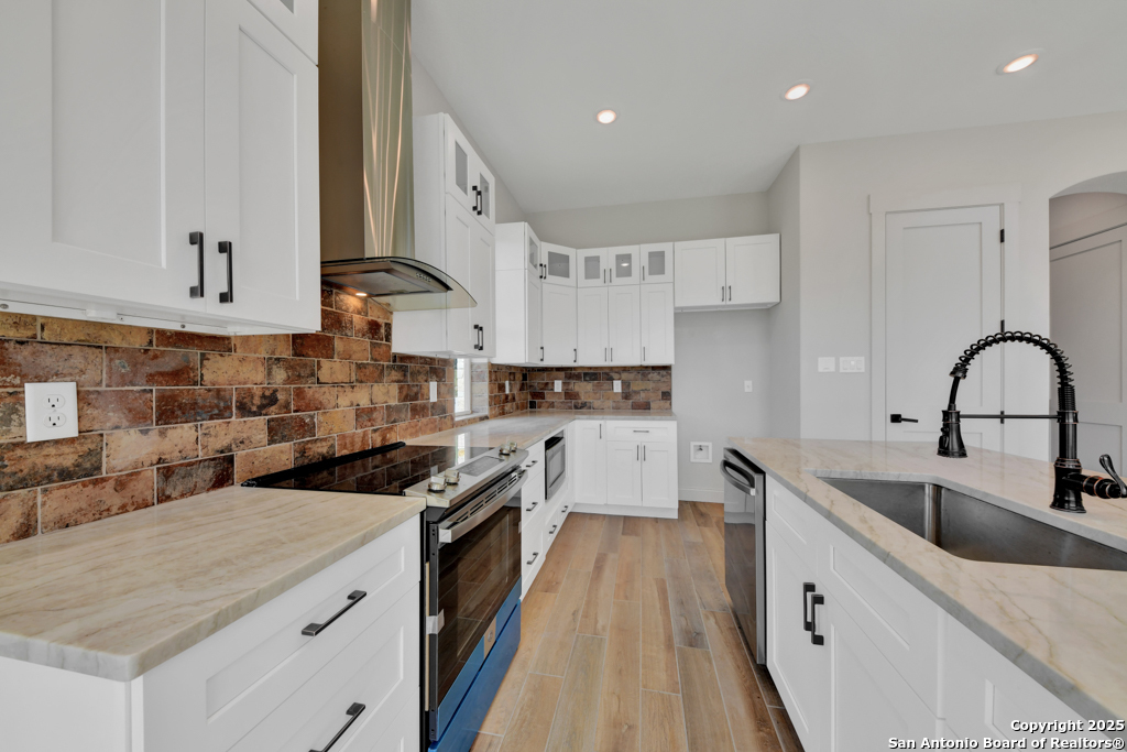 105 River Bluff Castroville TX 78009