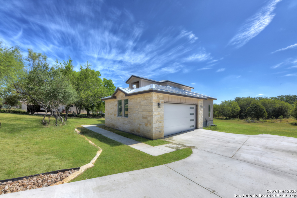 105 River Bluff Castroville TX 78009