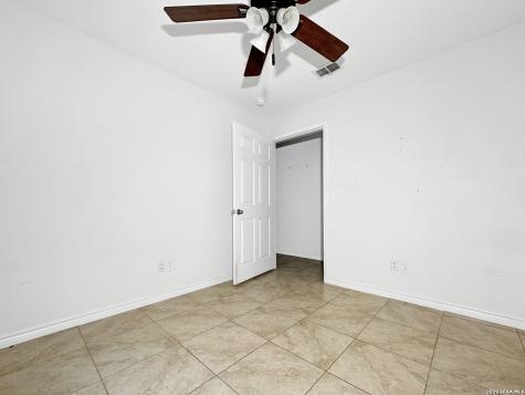 505 Indian Crossing Jourdanton TX 78026