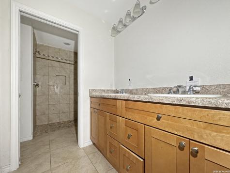 505 Indian Crossing Jourdanton TX 78026