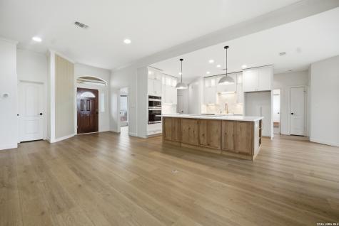 204 Tapatio Drive W Boerne TX 78006