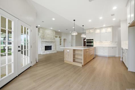 204 Tapatio Drive W Boerne TX 78006