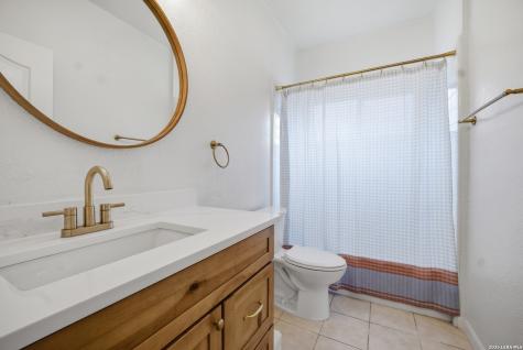 204 Tapatio Drive W Boerne TX 78006