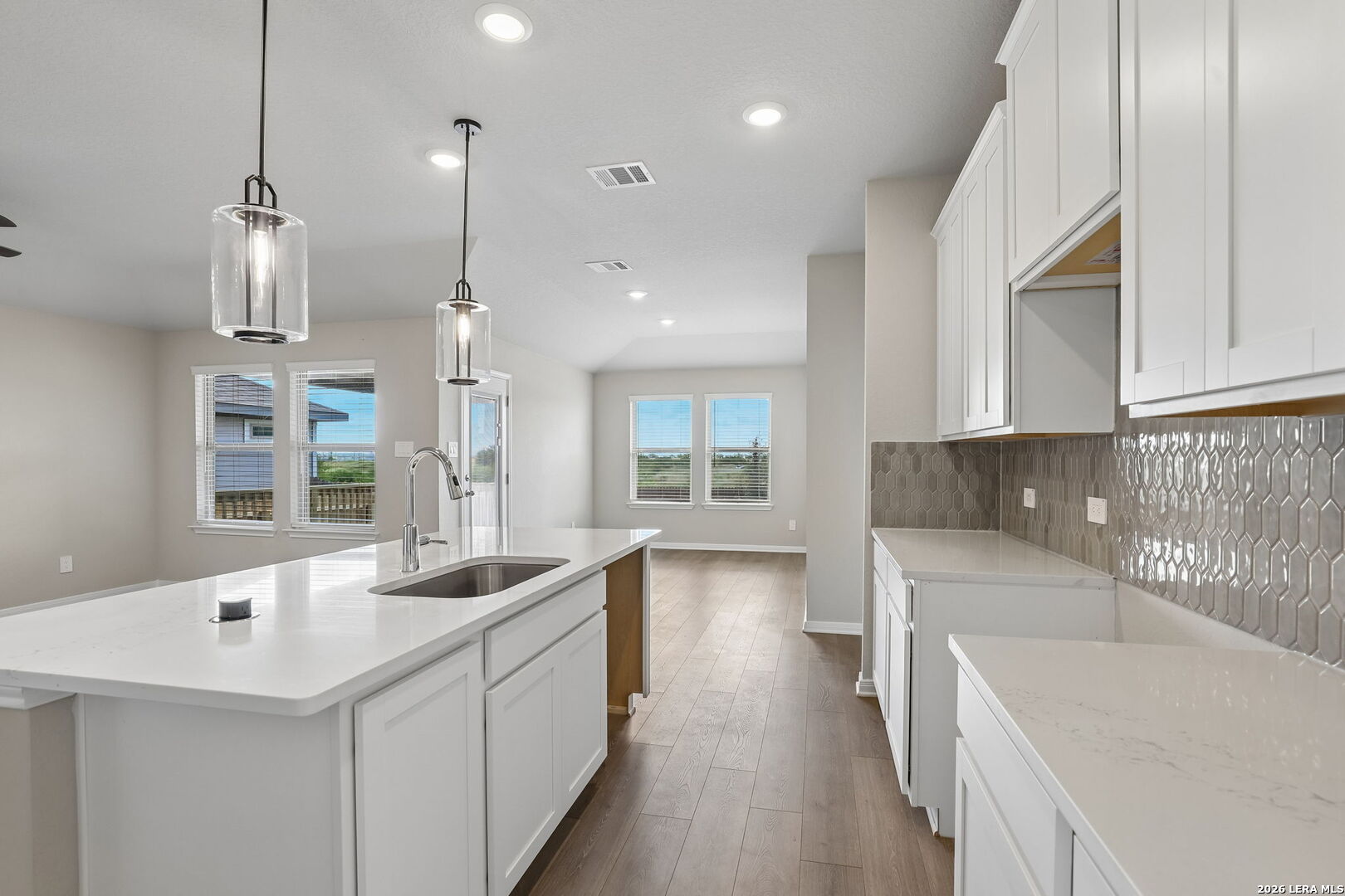 2810 Clemente Way Converse TX 78109
