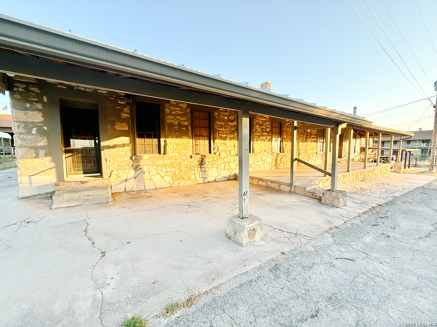 32 Baylor Brackettville TX 78832