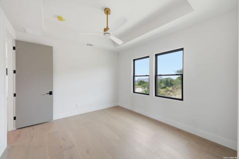 9651 Lenox Hill San Antonio TX 78255
