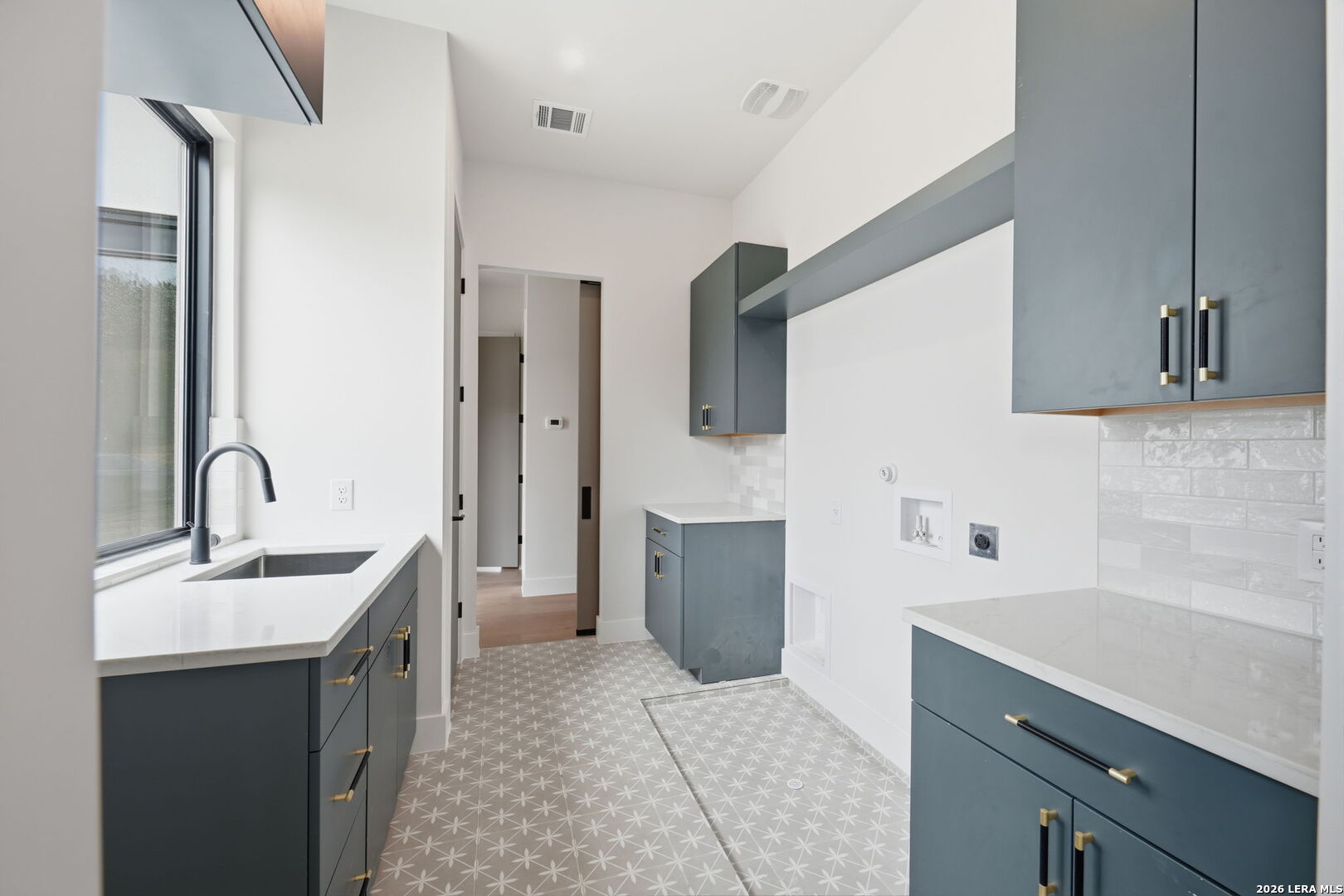 9651 Lenox Hill San Antonio TX 78255