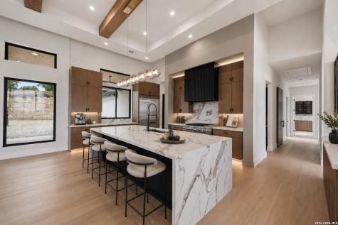 9651 Lenox Hill San Antonio TX 78255