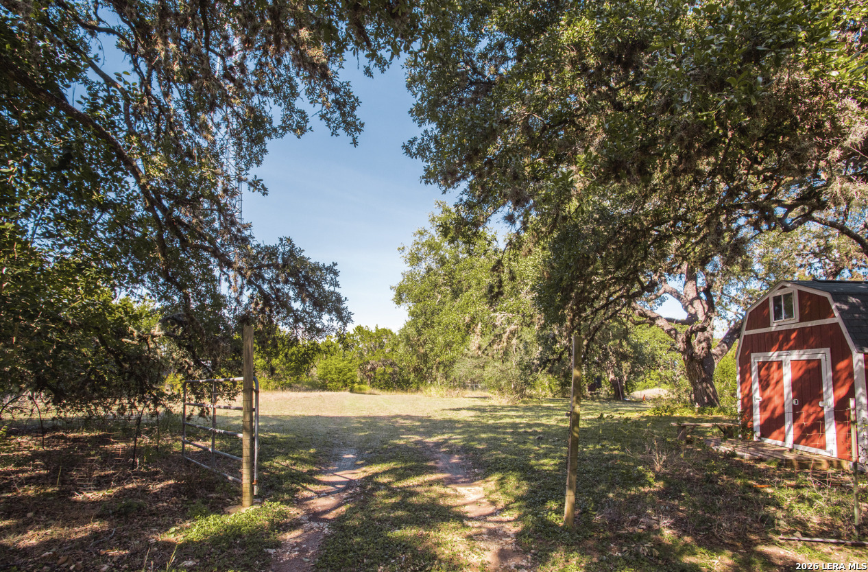 7087 Dietz Elkhorn Road Boerne TX 78015